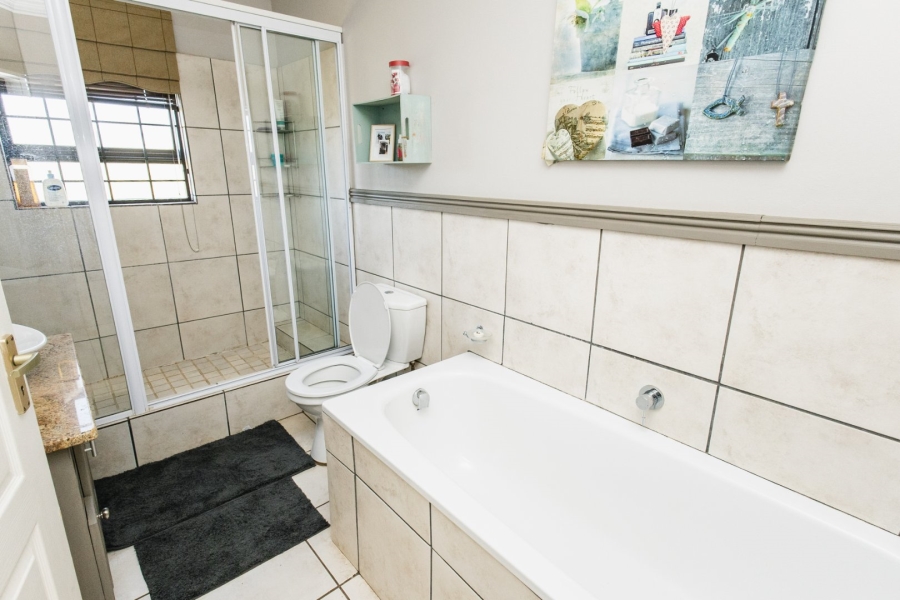 4 Bedroom Property for Sale in Groenvlei Sh Free State